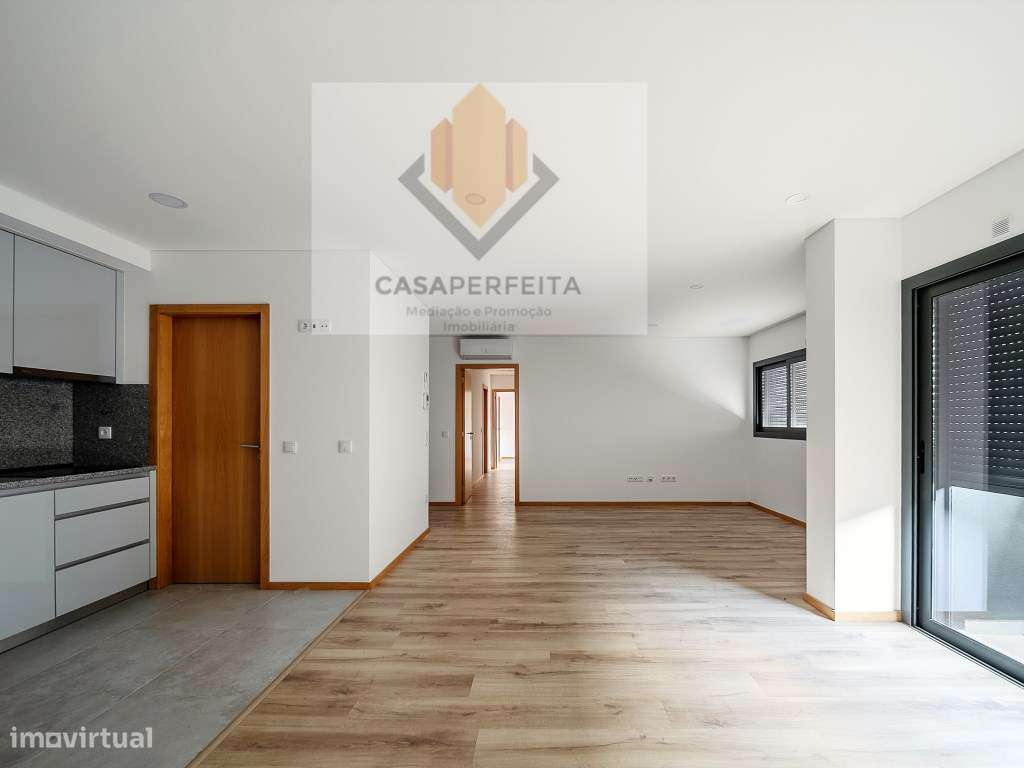 Apartamento T2 Novo com Varanda e Lugar de Garagem - Pedroso-6