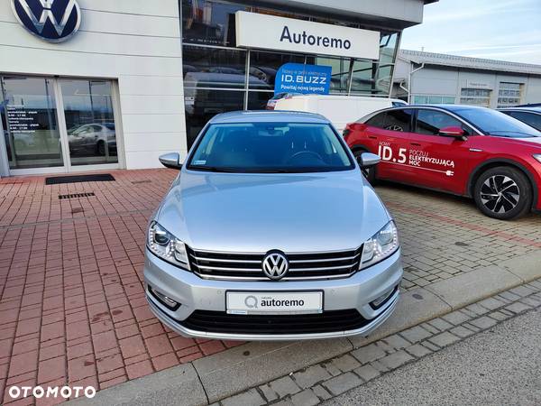 Volkswagen Passat 2.0 TDI Comfortline DSG - 3