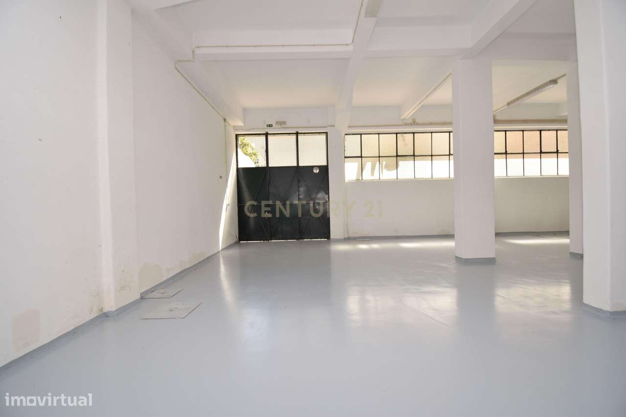 Armazém para arrendamento no Lumiar – Lisboa - Grande imagem: 5/17