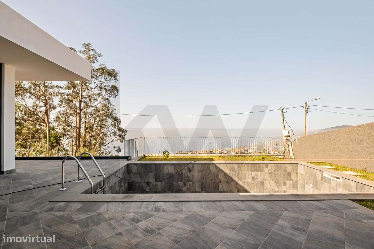 Moradia T3 Moderna com Vista Mar – Arco da Calheta - Grande imagem: 5/60