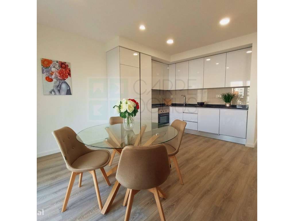 Apartamento T3 totalmente remodelado, em Benfica - Grande imagem: 3/21