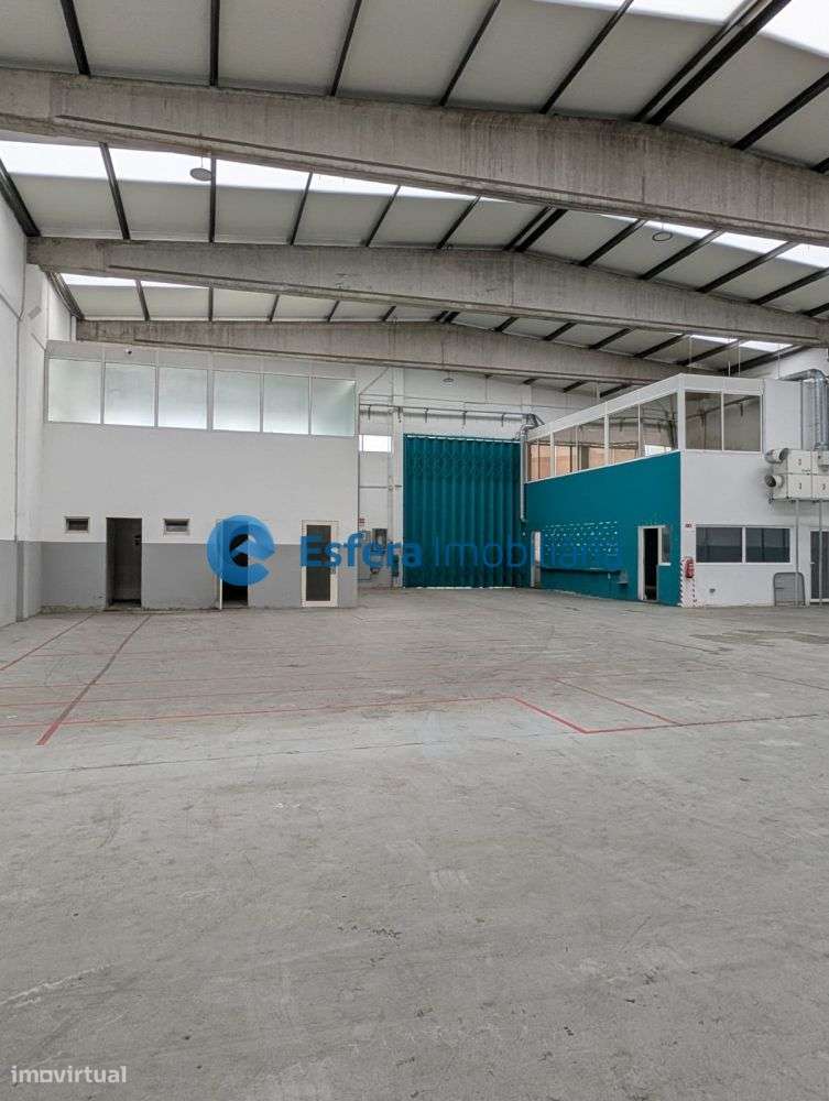 Armazém com escritórios e logradouro - Grande imagem: 5/24