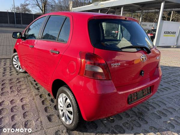 Toyota Yaris 1.0 Luna - 8