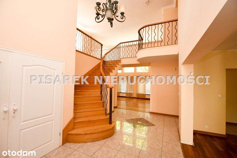 Duży komfortowy dom w Konstancinie-17