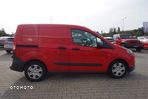 Ford Transit Courier - 8