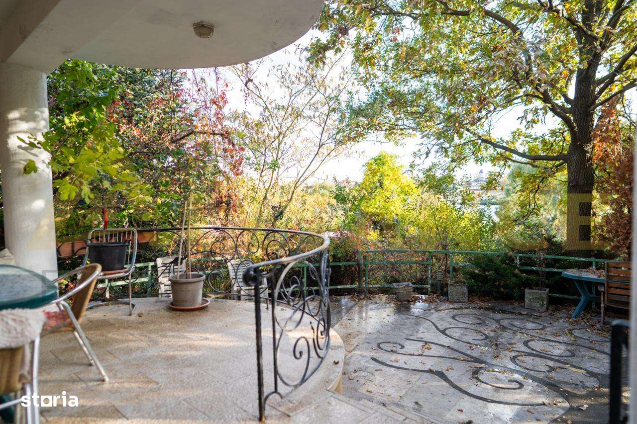 IZVORANI - Vila Individuala P + 1 - 329 MP + 1800 MP Teren - Imagine principală: 4/20