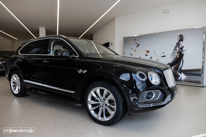 Bentley Bentayga W12 Mulliner - 2