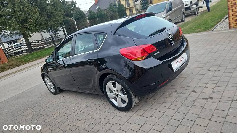 Opel Astra 1.7 CDTI DPF Active - 9