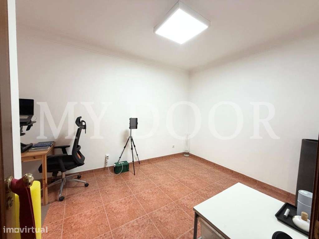 Apartamento T2 em Moscavide - Excelente Área - TERRAÇO 25M-16
