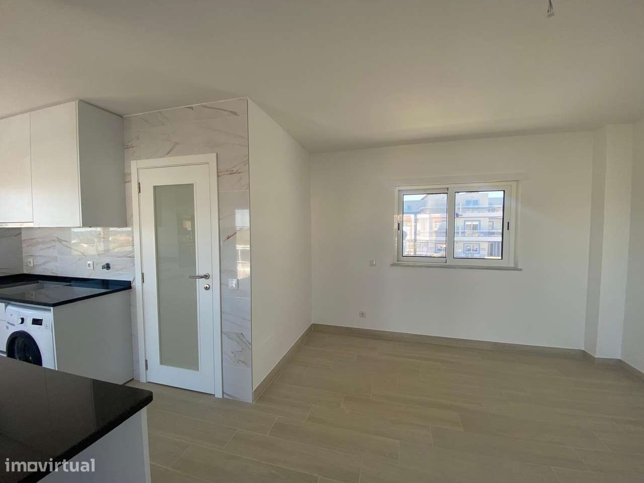 Condomínio Pés na Água T0 e T1 Duplex, na Praia da Lota, Algarve-33