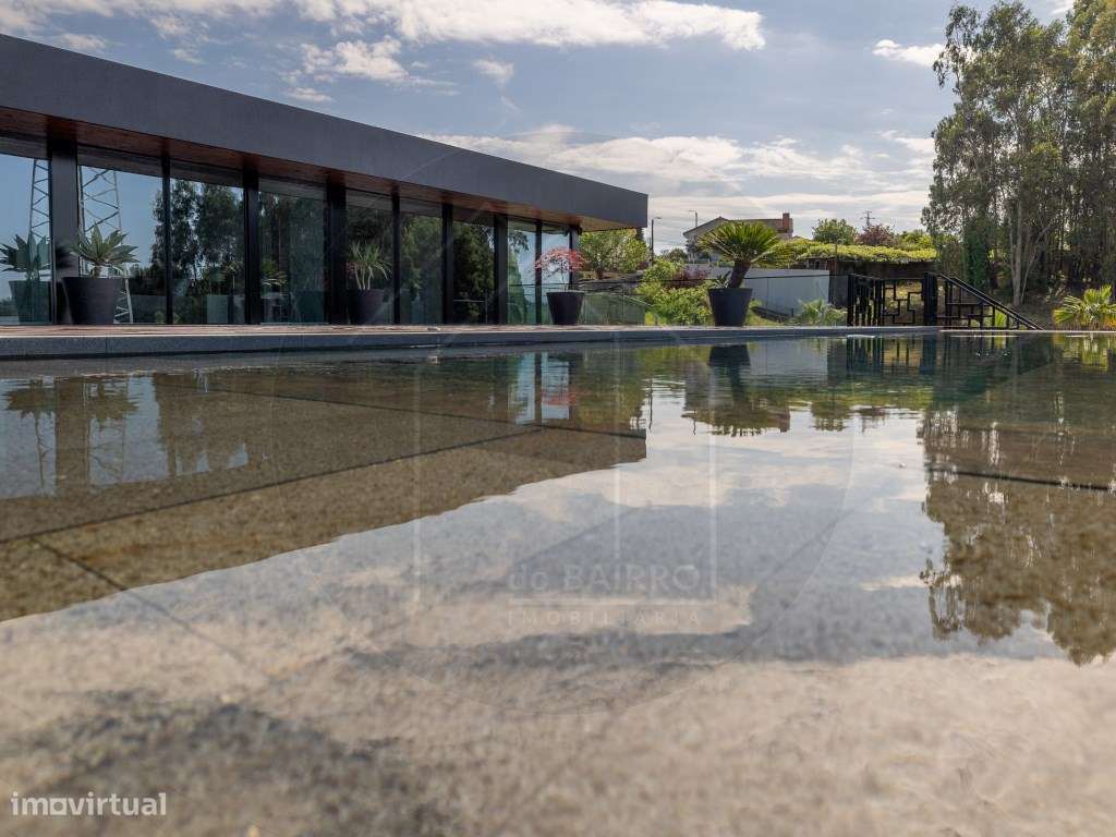 Moradia T6, térrea contemporânea, piscina, terraços e jardim junto ...-50