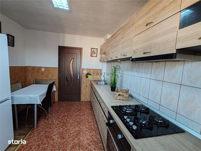 Apartament spatios, luminos si complet mobilat în Tractorul – 0% comis-0