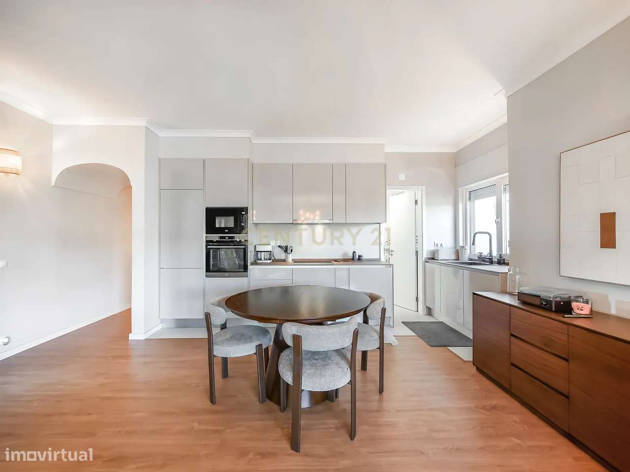 Apartamento T1+1 Remodelado com Elevador | Pampilheira | Cascais-3