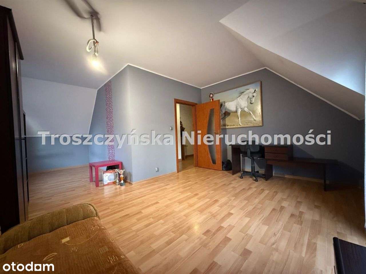 Duży dom Kolonia Poczesna z 2010 roku-10