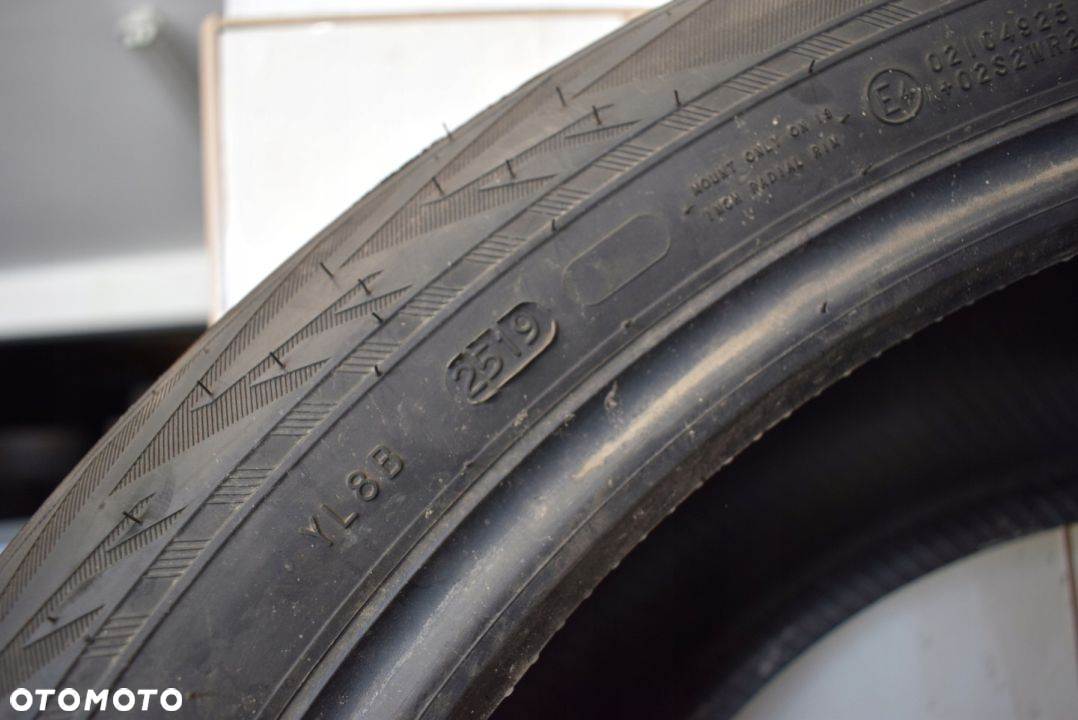 R19 245/50 105V Nokian WR SUV 4 - 5