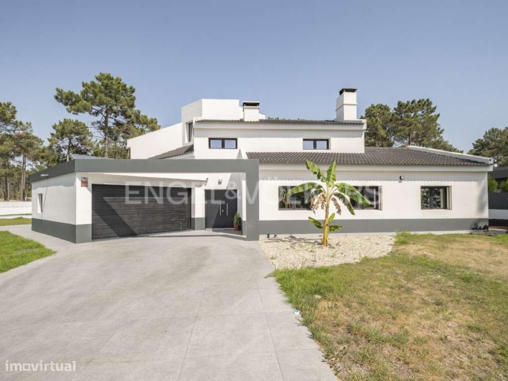 T5 + 1 totalmente remodelada inserida em terreno de 1.474m² na Verd... - Grande imagem: 5/35