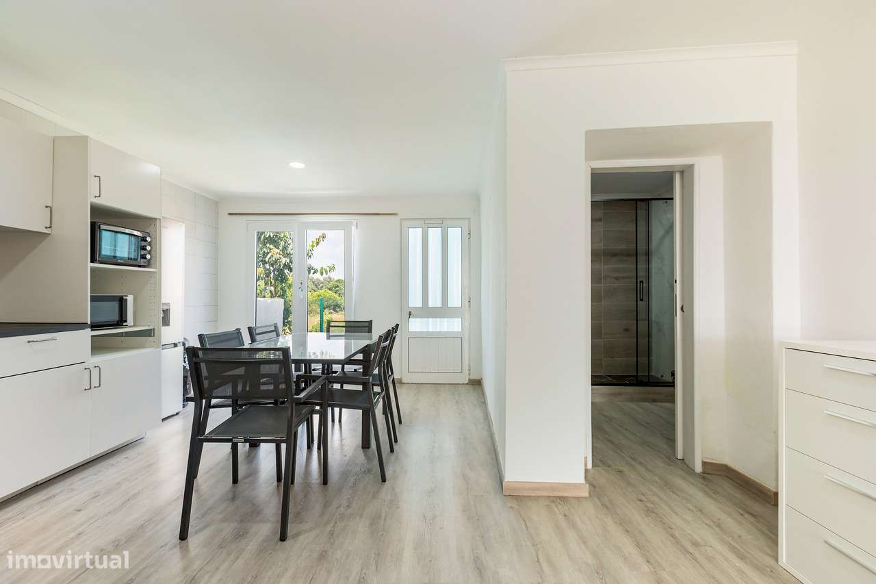 Moradia remodelada, 2 quartos, espaço exterior-4