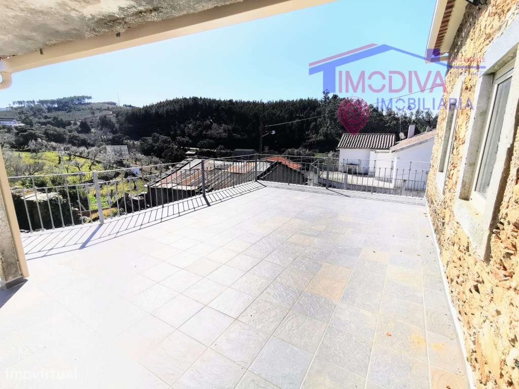 Moradia T4 em pedra, recentemente remodelada, próxima da Pampilhosa... - Grande imagem: 4/41
