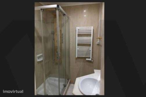 Cascais Apartamento T3 Renovado para arrendamento, Último Piso, Vista - Grande imagem: 4/8