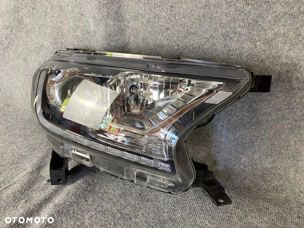 REFLEKTOR LAMPA PRZEDNIA PRAWA - FORD RANGER V LIFT XENON 15- - 4