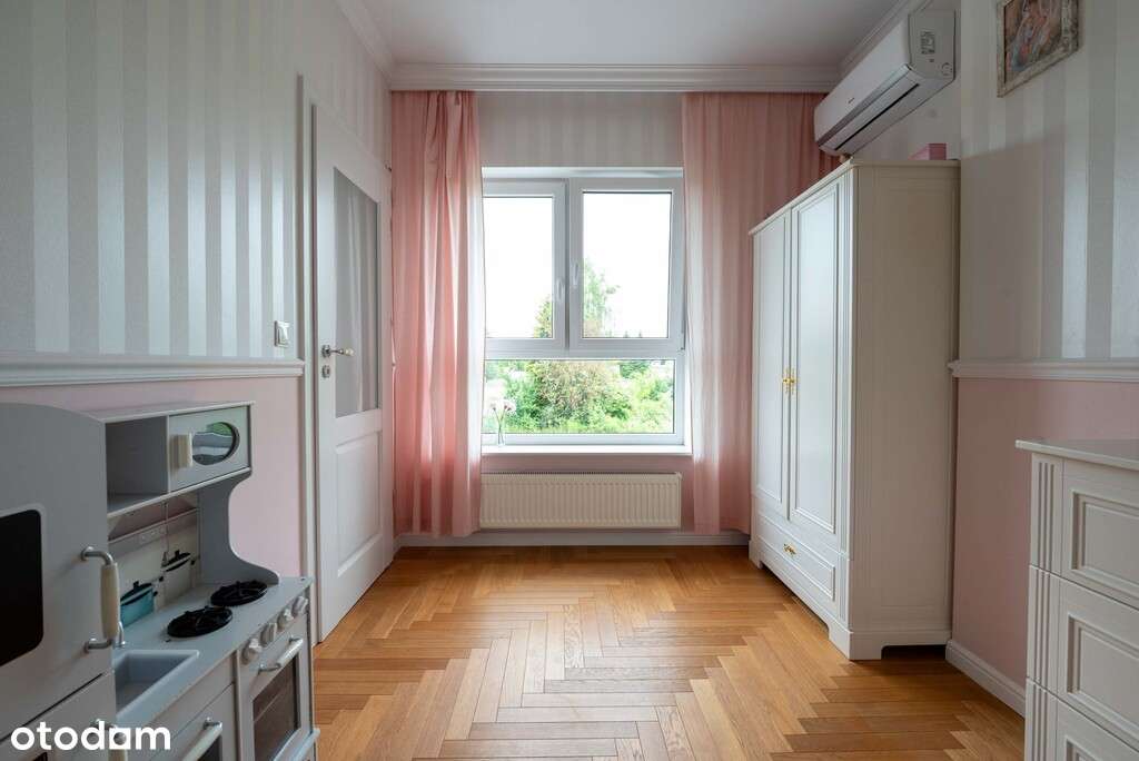 Apartament z garażem i klimatycznym mini ogródkiem-12