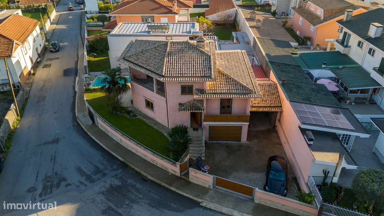Moradia T3 com piscina em Fiães, Santa Maria da Feira-5