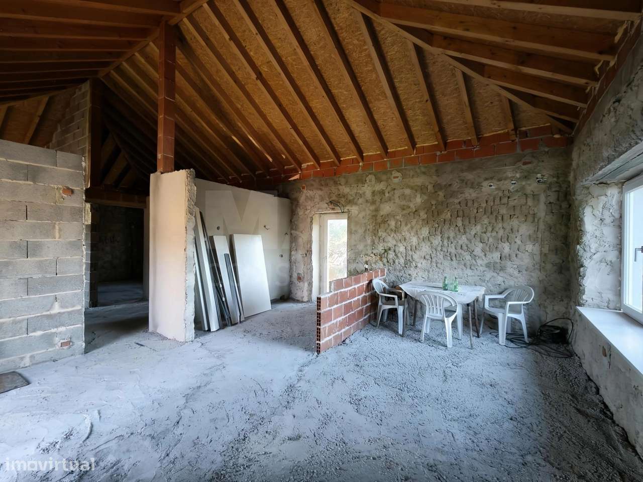 Moradia T2+1 c/ Anexo & Armazém em Lote de 7.600m2-13