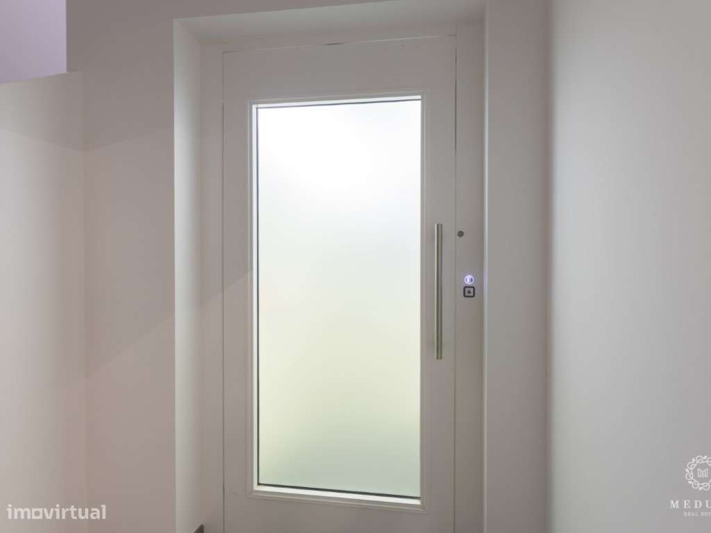 Moradia T3 | 4 Frentes| Zona Histórica de Leça da Palmeira - Grande imagem: 4/26