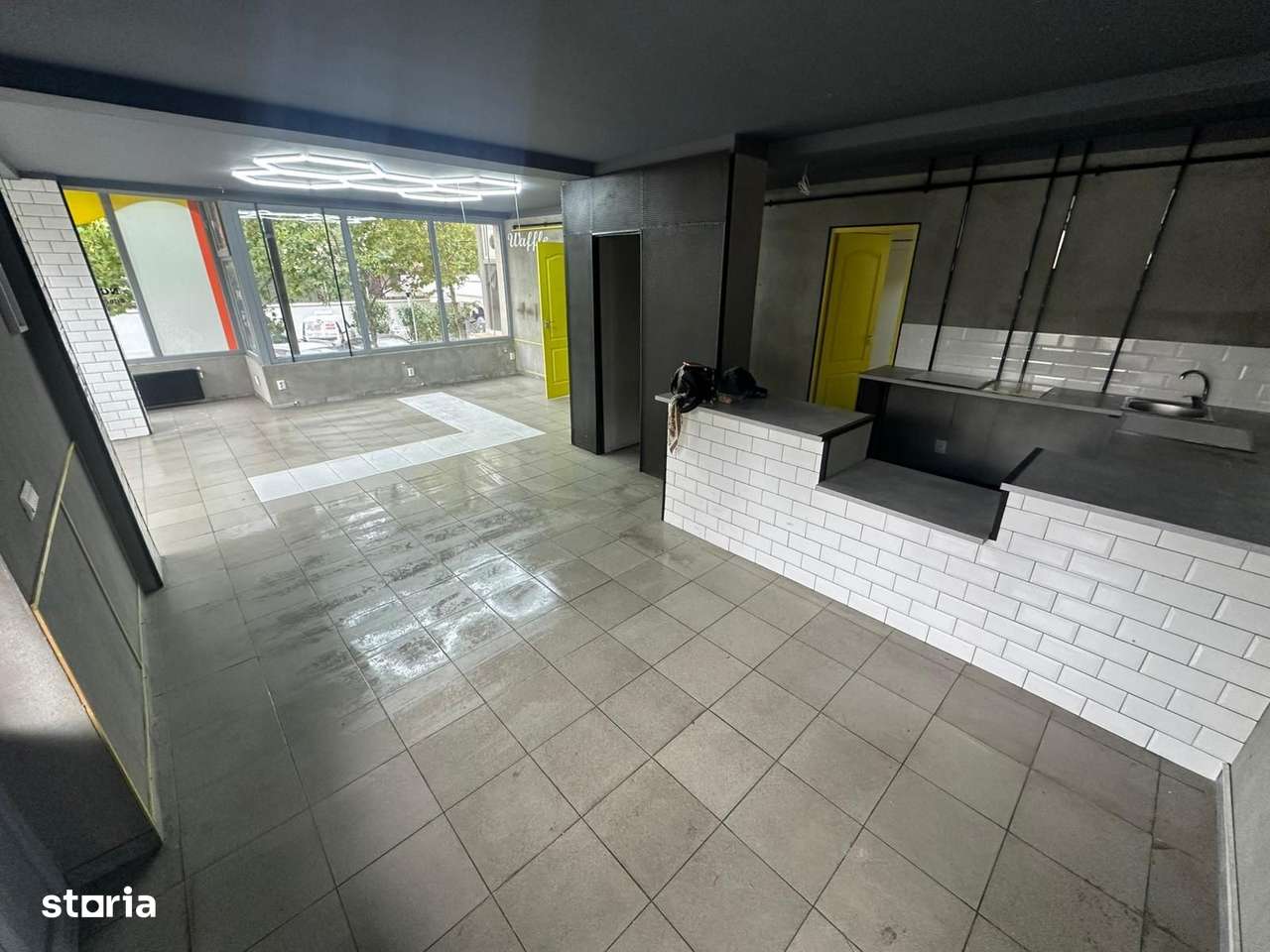 SPATIU COMERCIAL, 94 MP UTILI, BLOC NOU, CENTRALA TERMICA, PARTER - Imagine principală: 1/8