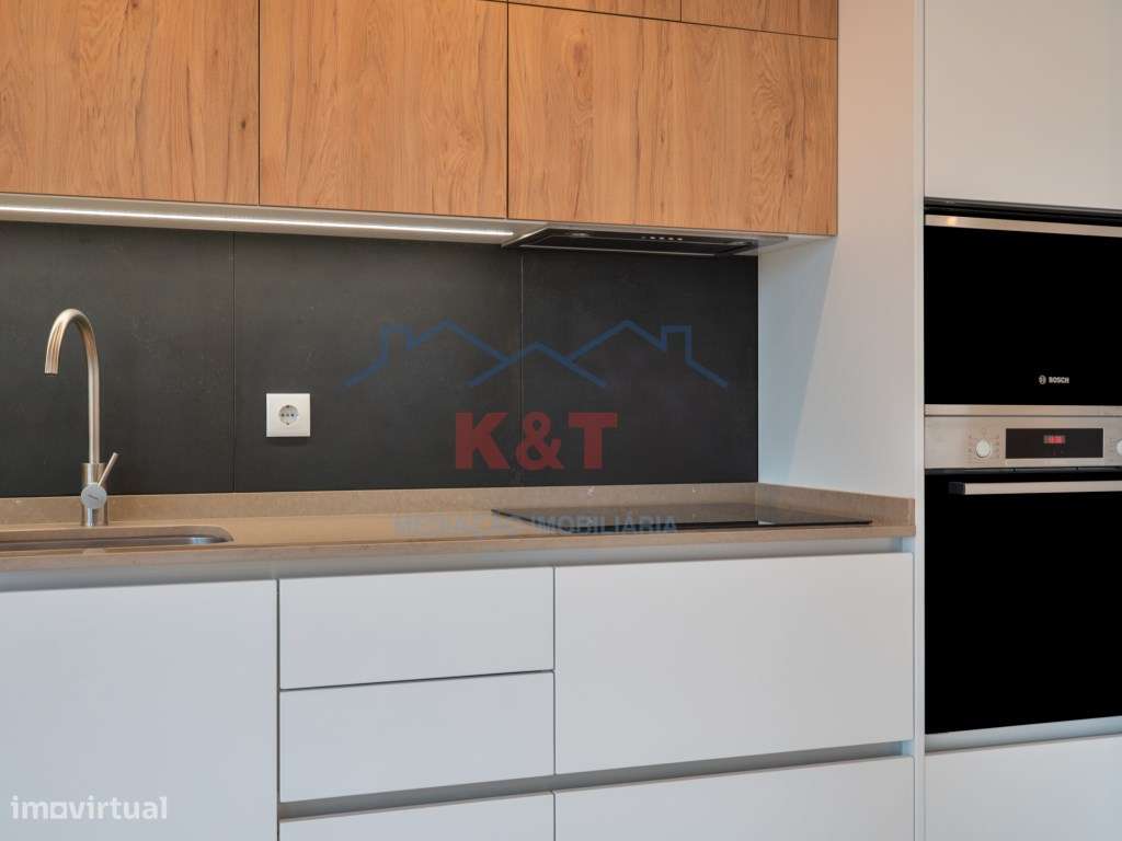 Apartamento T3 com boas varandas e piscina - Grande imagem: 3/35