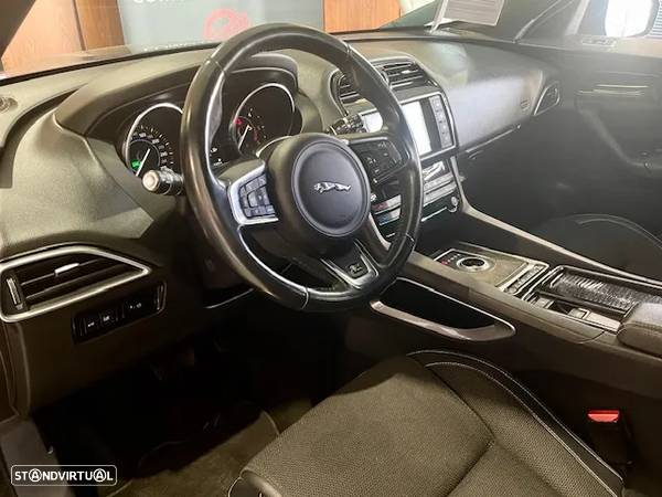 Jaguar F-Pace 20d Aut. R-Sport - 6