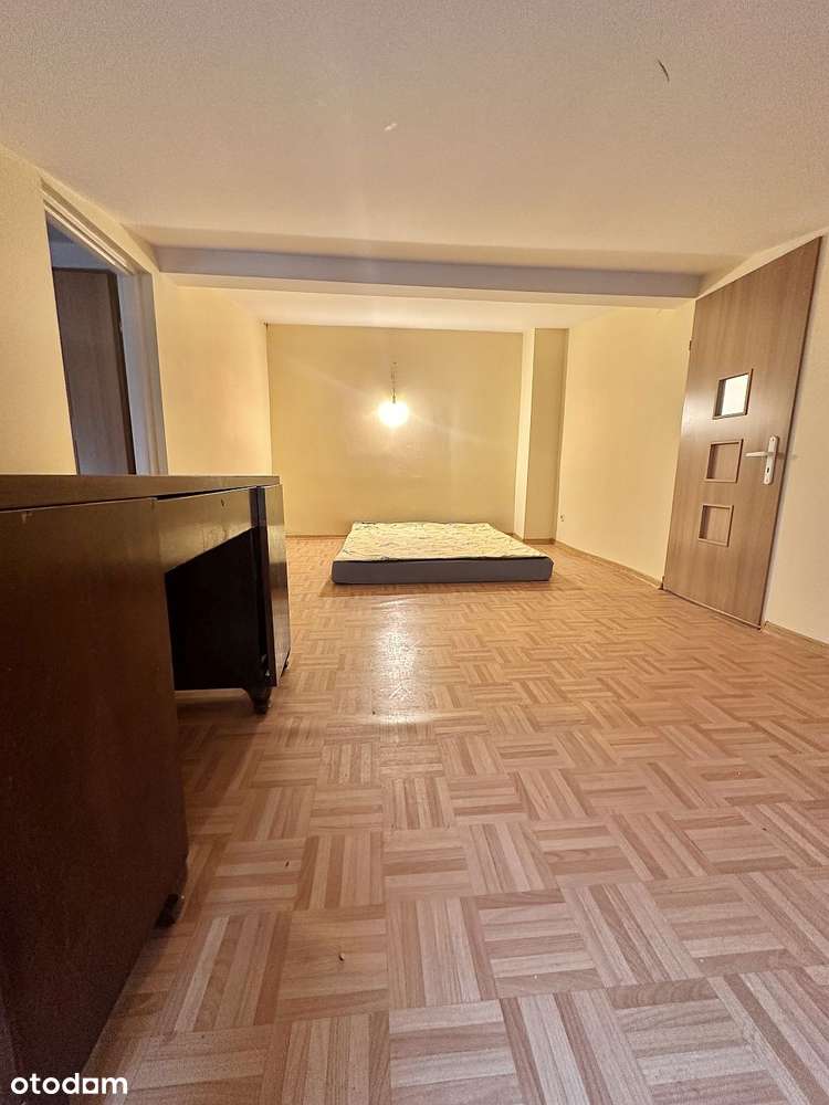 Nietuzinkowe mieszkanie na strychu - ul. Próchnika-4