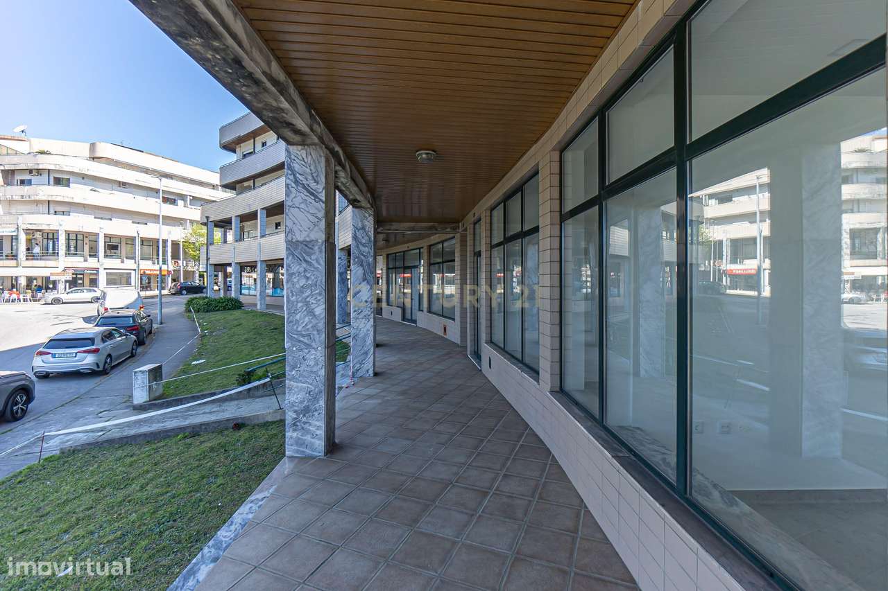 Policlínica Nova com 10 Gabinetes – Médicos, Dentária e Enfermagem - Grande imagem: 2/42