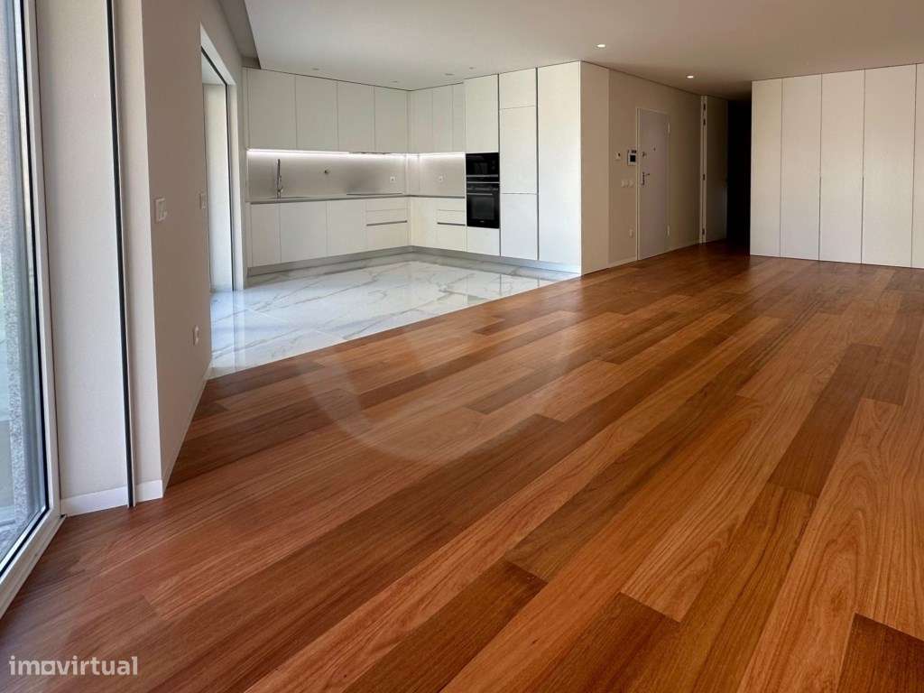 T3 no Centro da Cidade e Junto à Praia Póvoa de Varzim - Grande imagem: 2/25