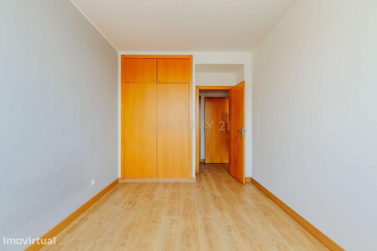 Apartamento T2 com vista rio no Edifício Âncora – Parque das Nações Su-6