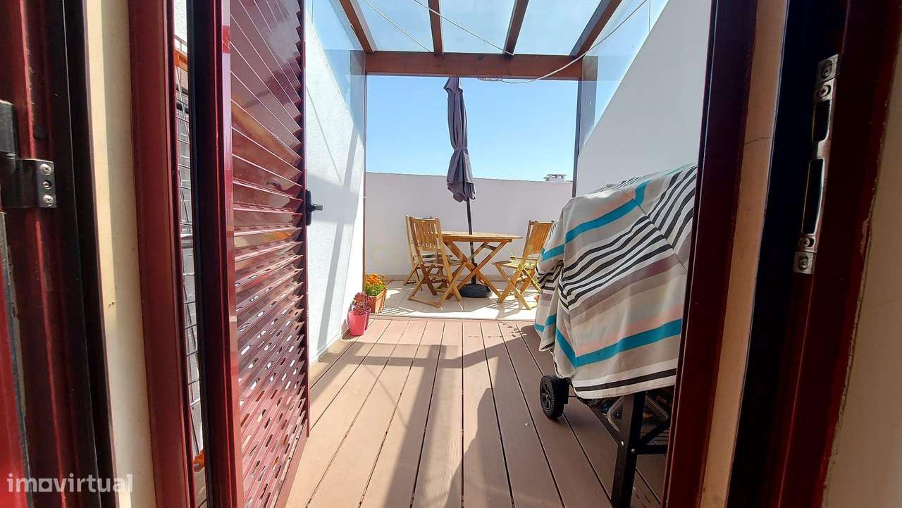 T5 Duplex em Alcochete | Vista Rio | Terraço Panorâmico-27
