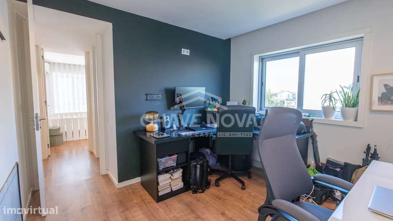 Apartamento T3 Remodelado com Garagem Box e Terreno para Cultivo-12