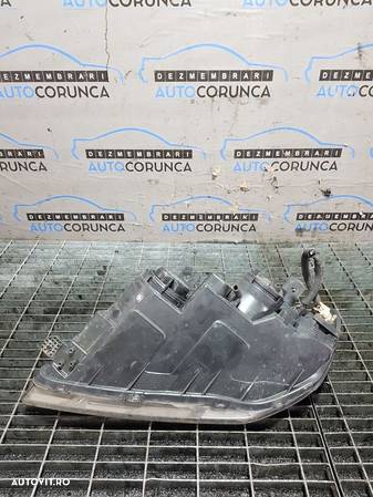 Far Dreapta Chevrolet Captiva 2006 - 2010 SUV 4 Usi (662) Xenon - 3