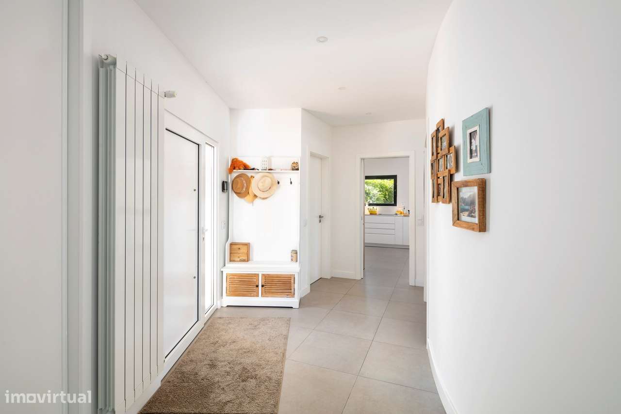 CASA DOS SONHOS EM CALIÇAS COM 4 QUARTOS, PISCINA E GARAGEM-6