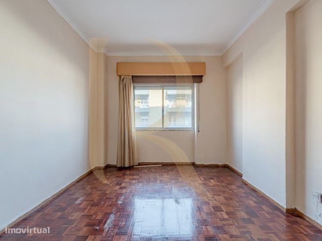Apartamento T3 com elevador nas Paivas - Amora-11