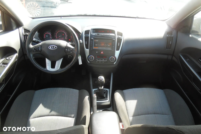 Kia Ceed 1.6 CRDi LX - 6