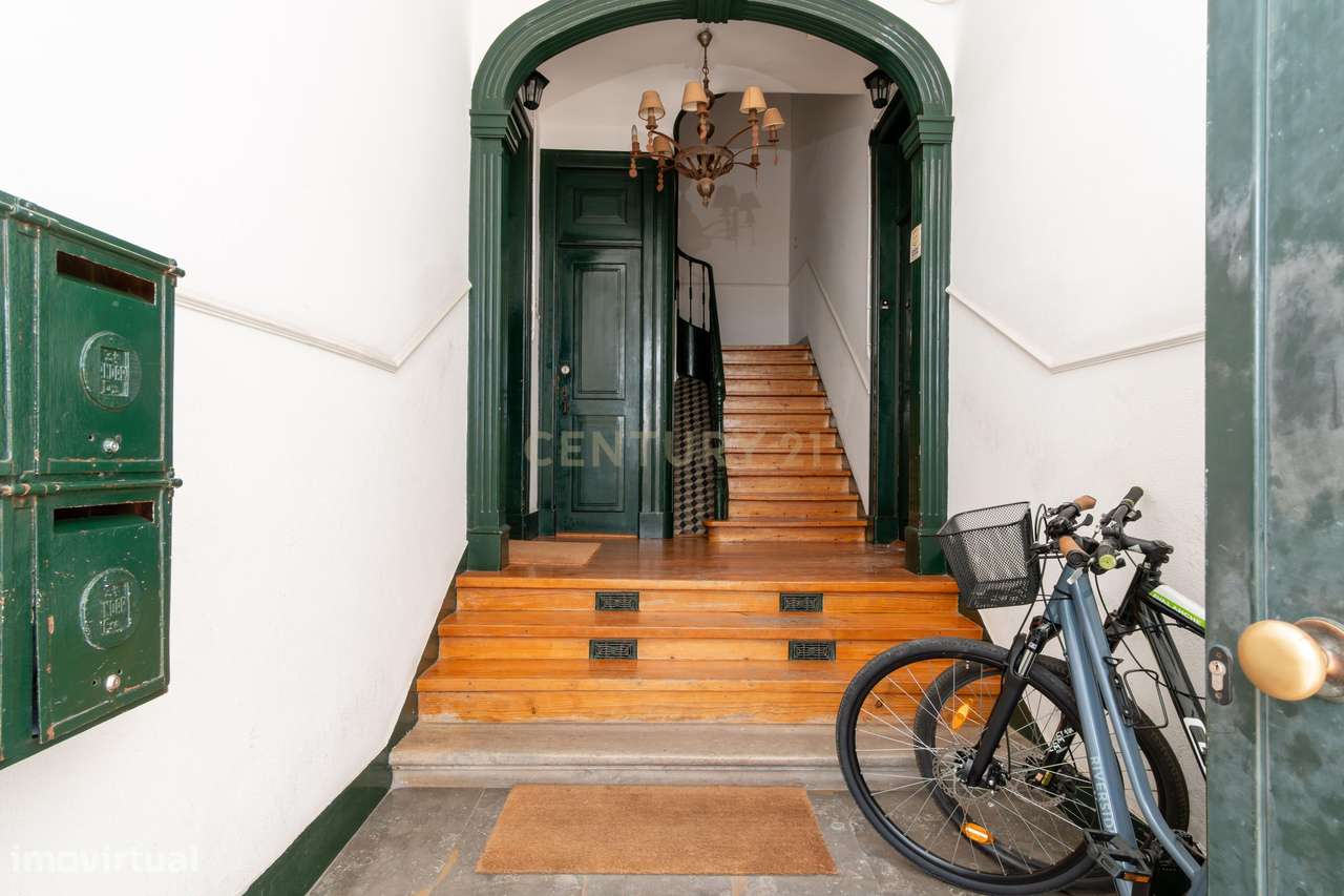 Espetacular apartamento T4 com vista deslumbrante sobre o rio Tejo – C-39