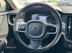 Volvo V90 2.0 T8 Momentum AWD Geartronic - 27