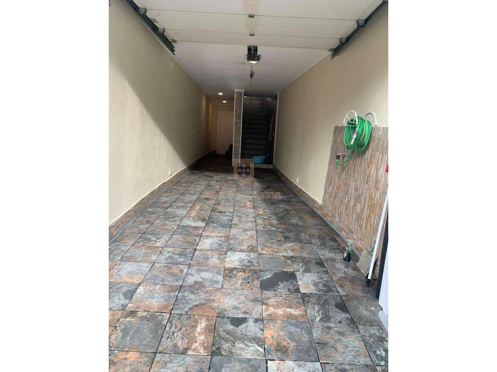 Moradia Geminada T3 renovada com luxo - Paialvo - Tomar-30