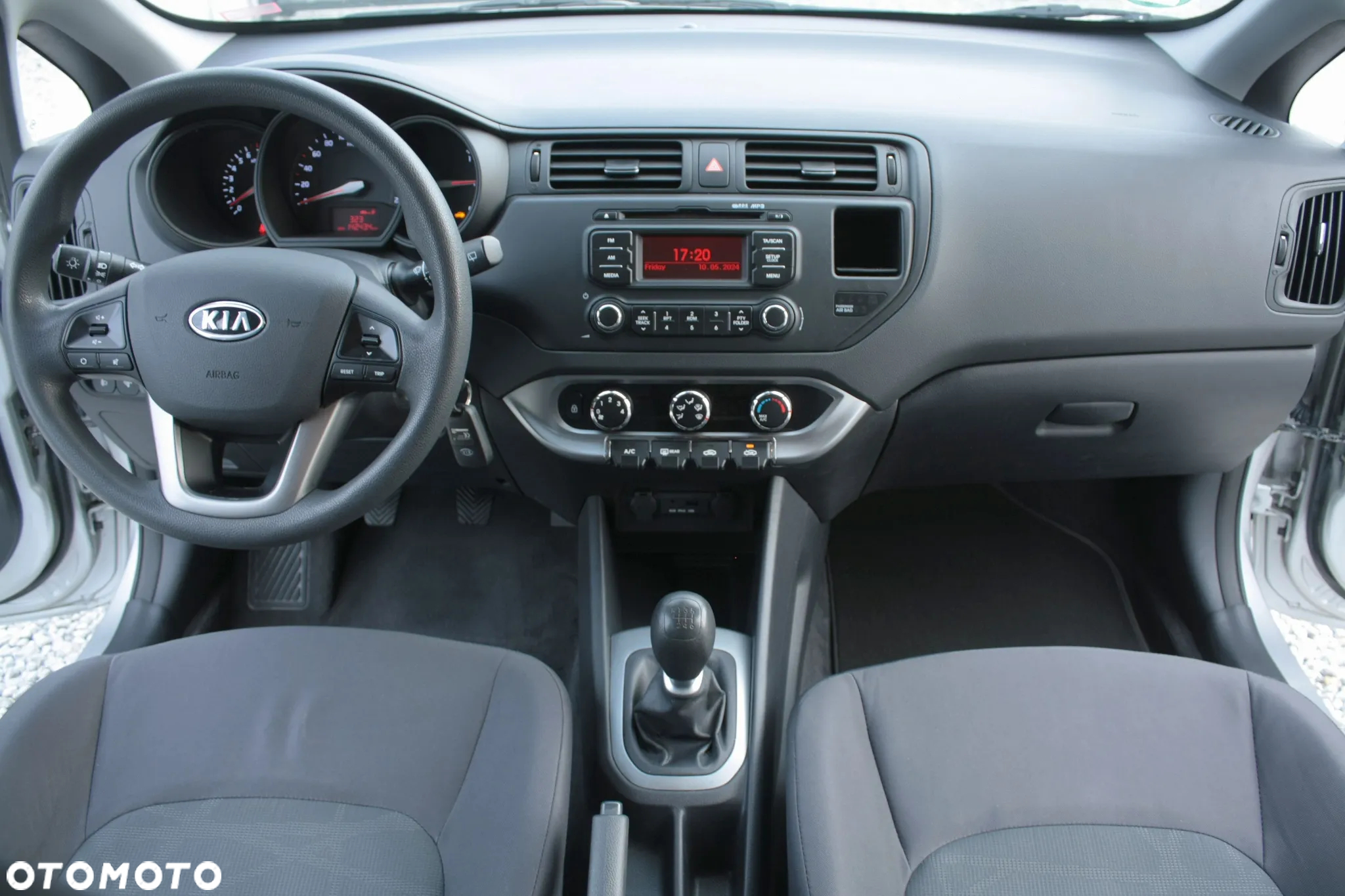 Kia Rio - 28