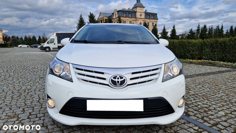 Toyota Avensis 2.0 D-4D Premium - 1