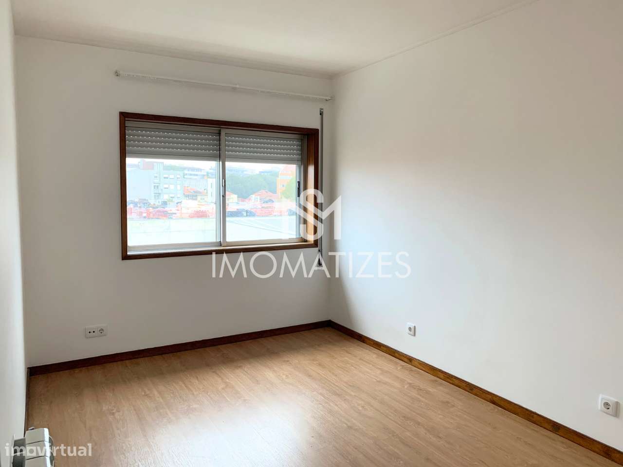 Apartamento T3 com Garagem e Terraço – Ramalde, Porto-24