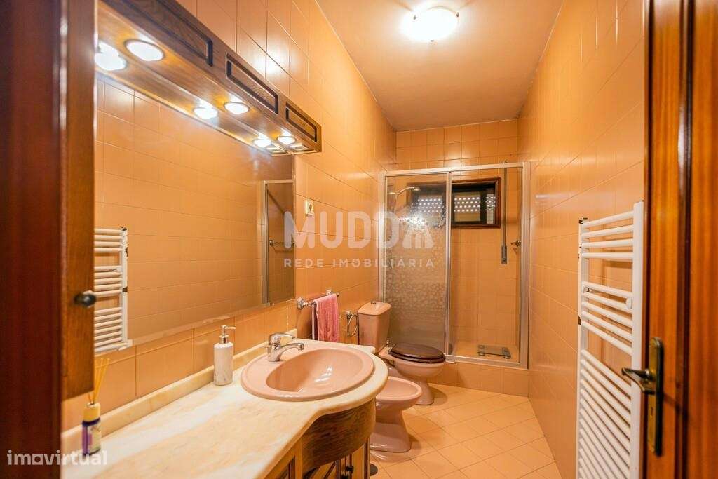 Moradia T4+ com Jardim e Pomar em Escapães, Santa Maria da Feira-21