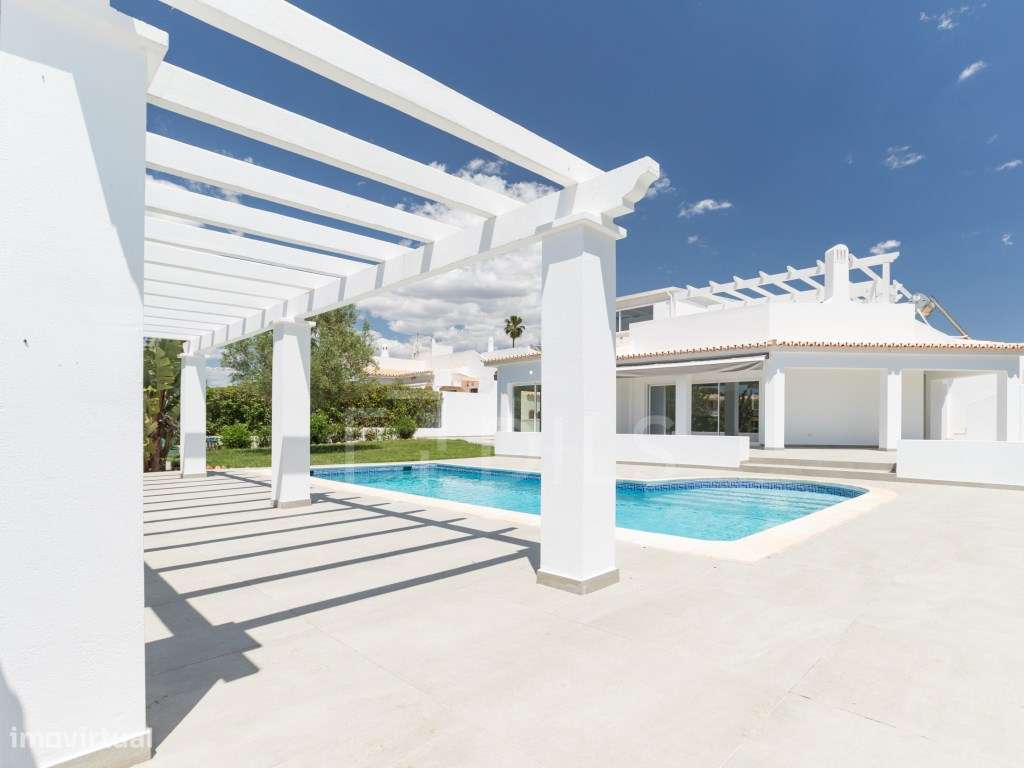 Moradia T4 com piscina em Vilamoura, Algarve-19