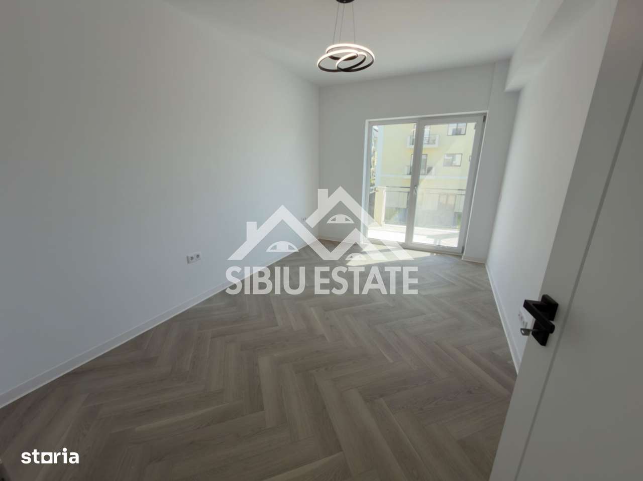 Apartament cu 3 camere,boxa depozit, Finisat La Cheie te muti imediat-4